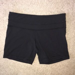 Lululemon Luon reversible shorts - 8